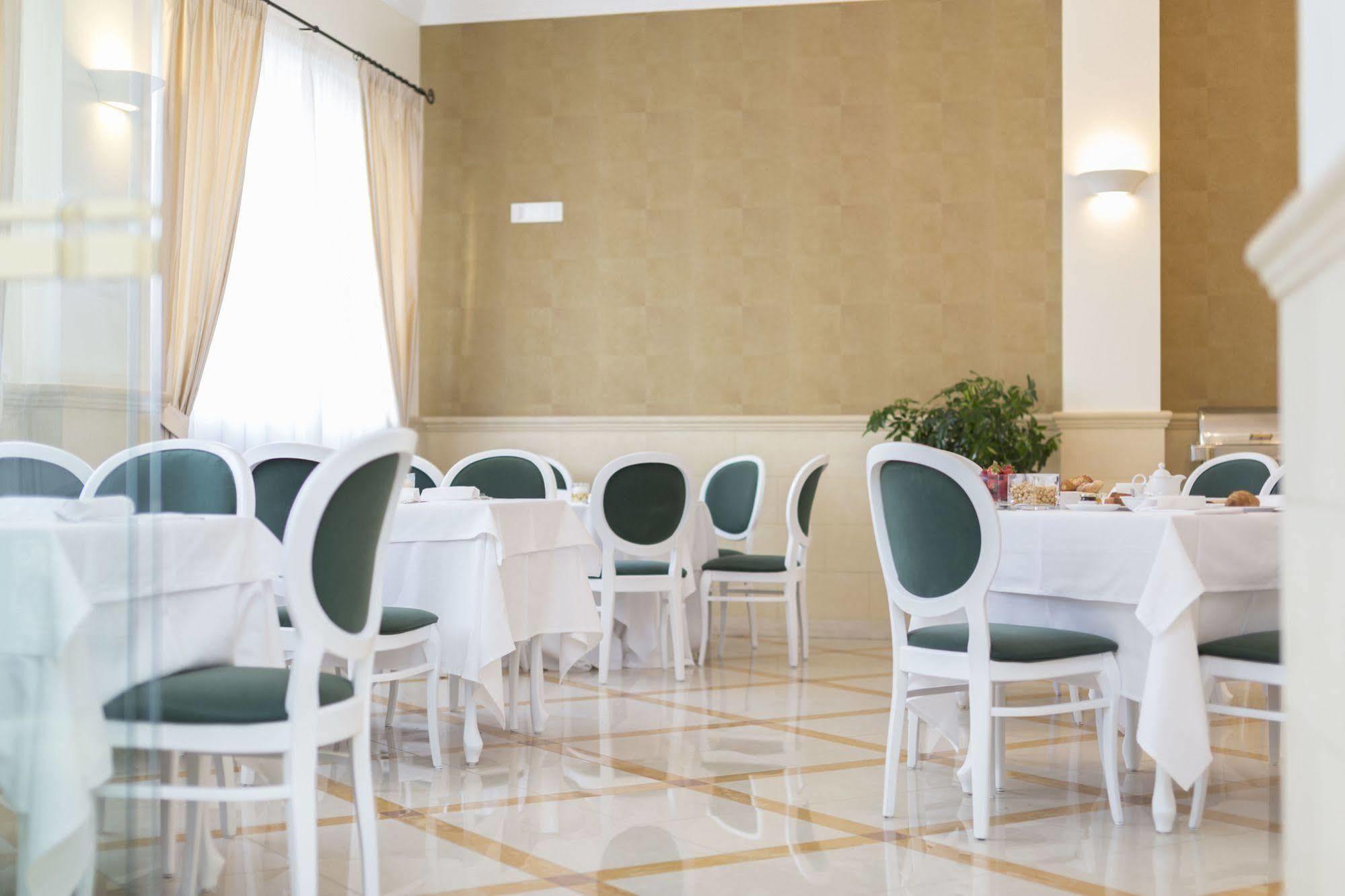 Cavaliere 4* Noci